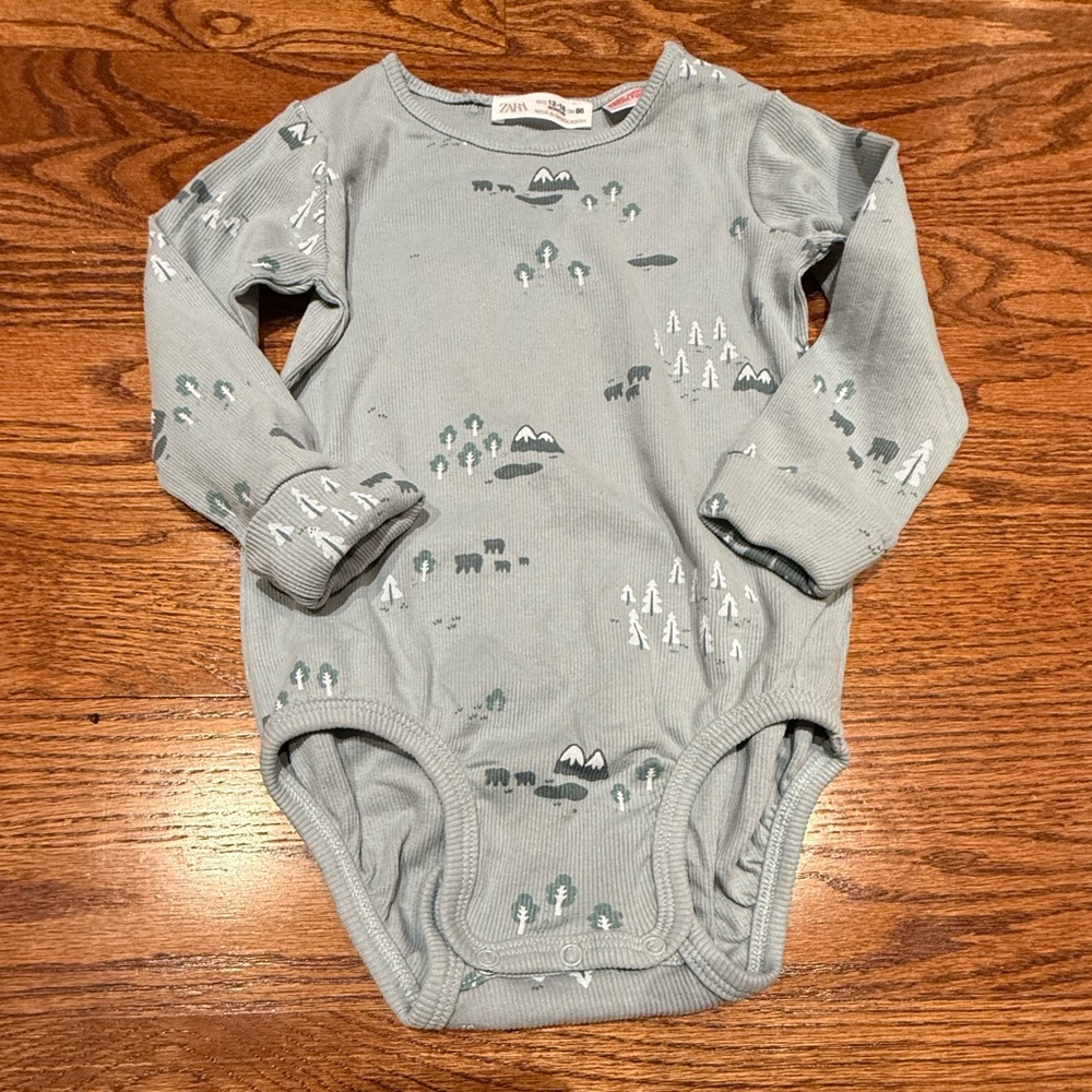 NWOT Zara Onesie 12-18 Months